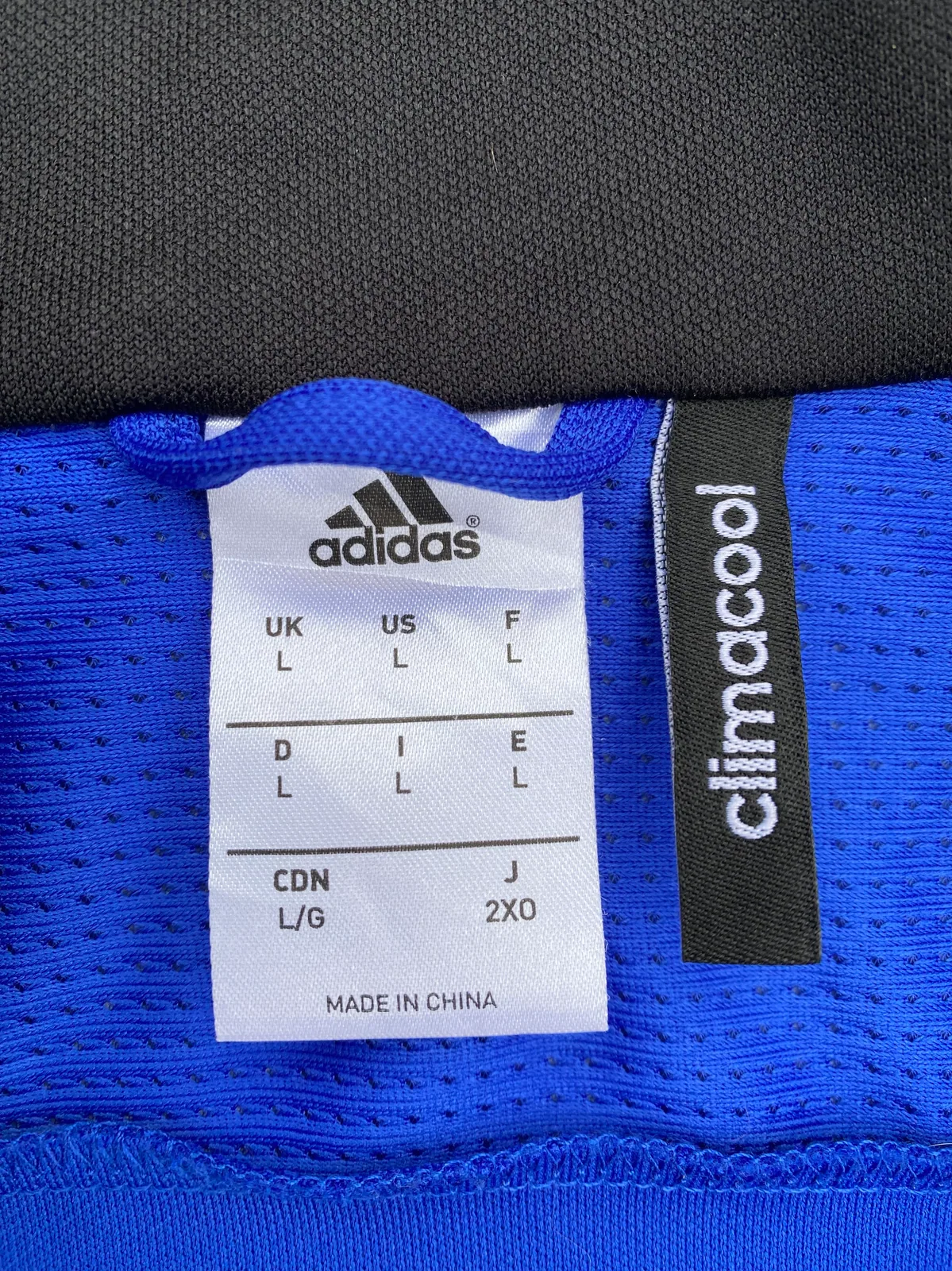 Buzo Adidas Talle L — foto 4